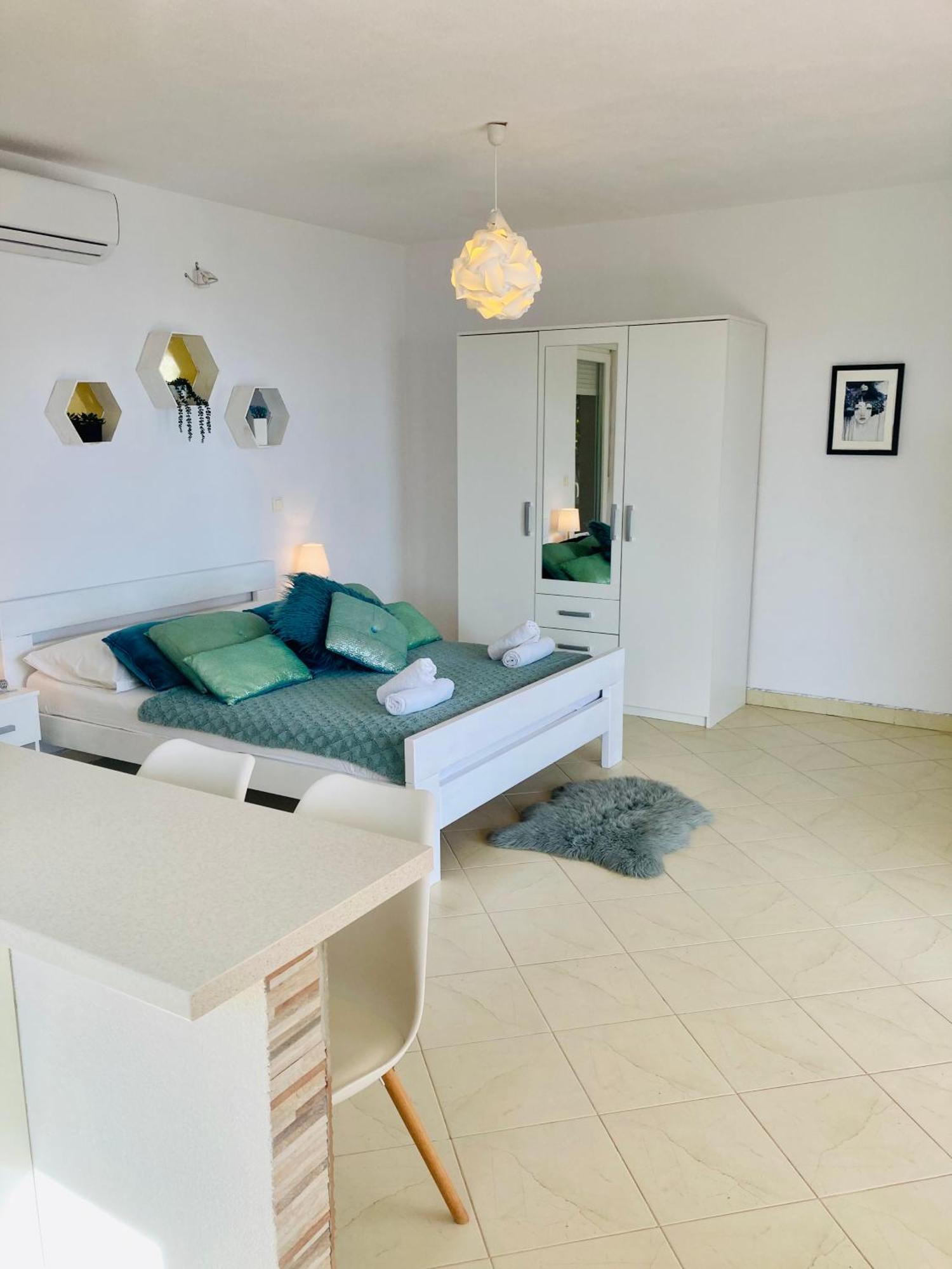 Apartments Jurakovic Živogošće Εξωτερικό φωτογραφία