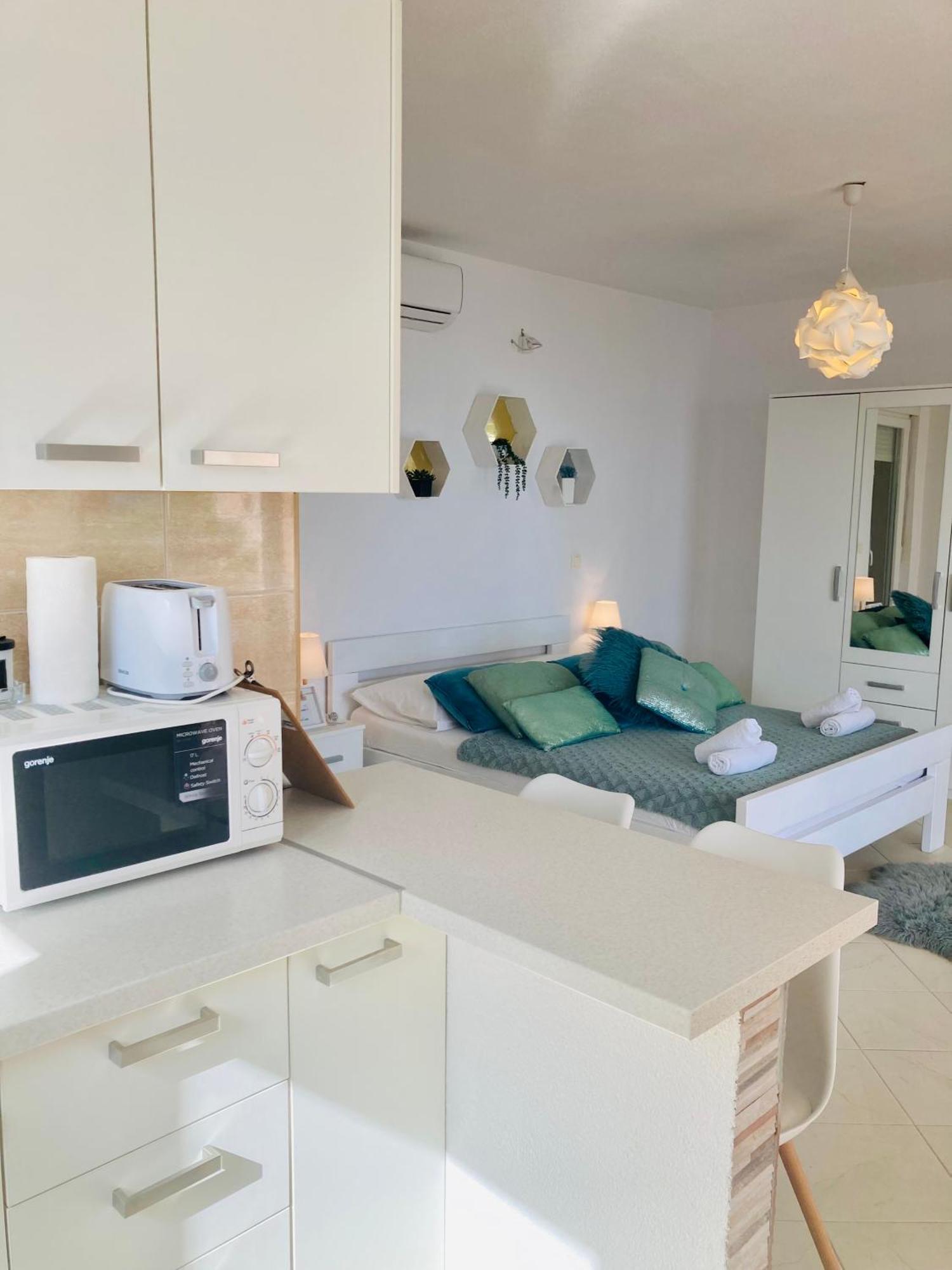 Apartments Jurakovic Živogošće Εξωτερικό φωτογραφία